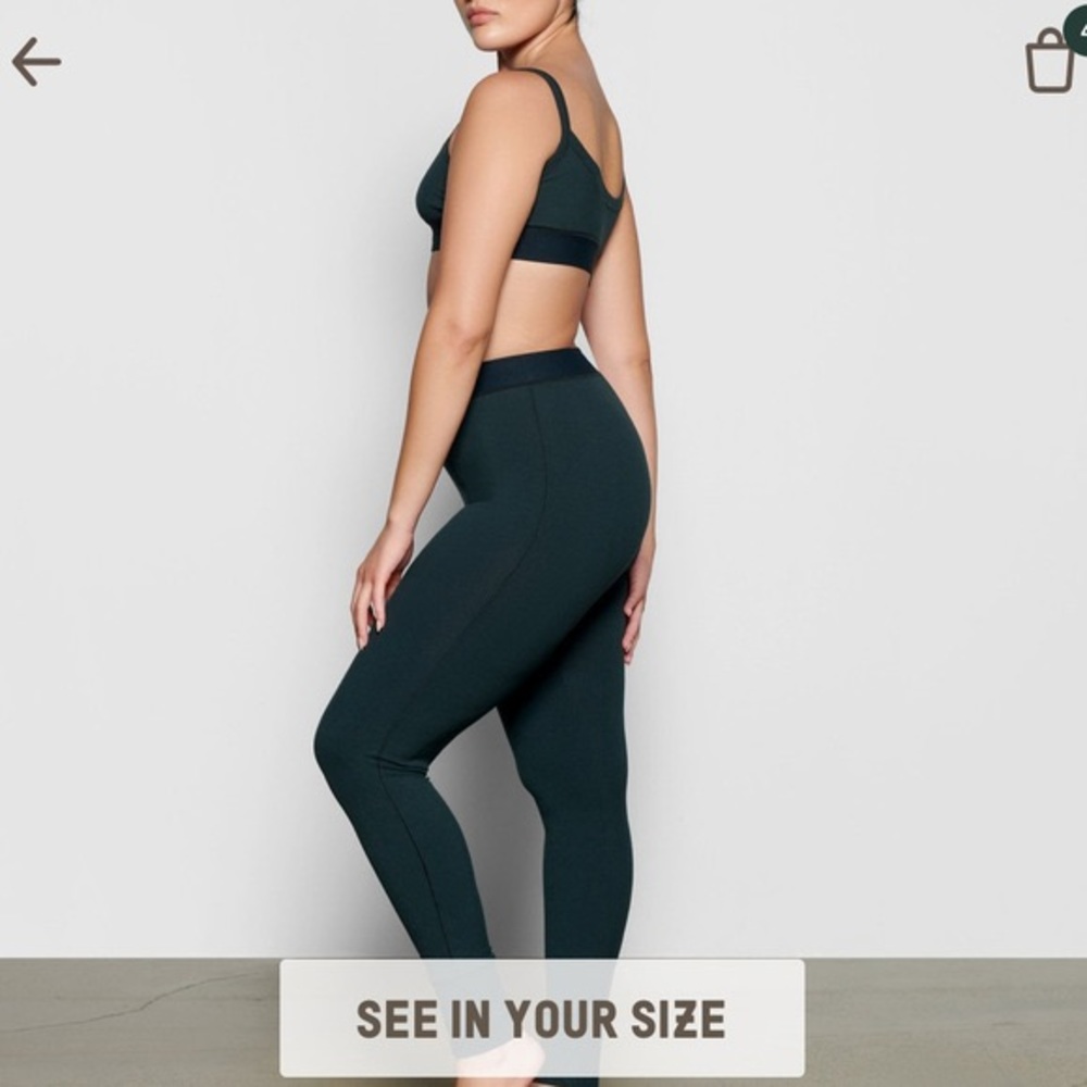 Skims soft lounge legging in cypress BNWT